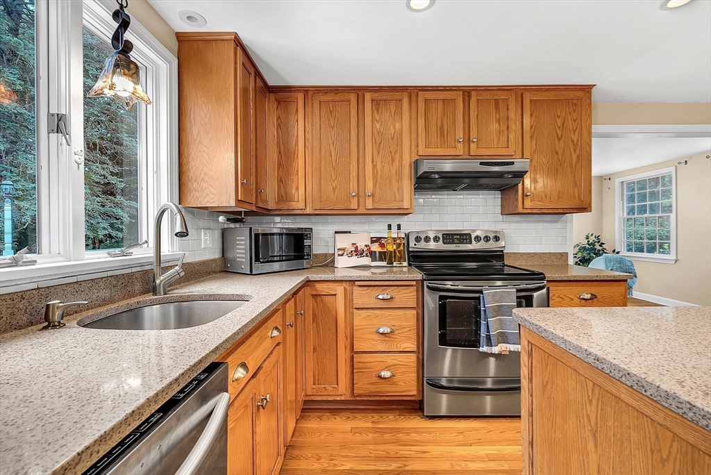 35 Circle Rd