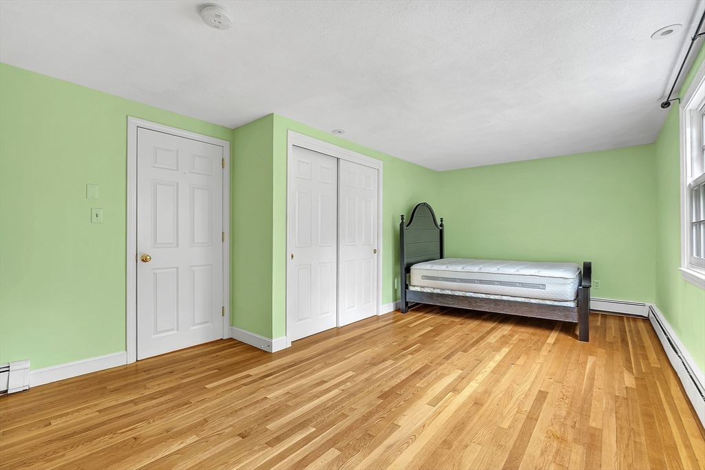 35 Circle Rd