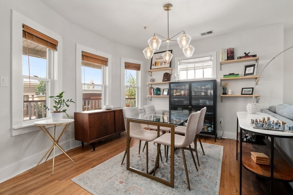 10 Silvey Pl # 3