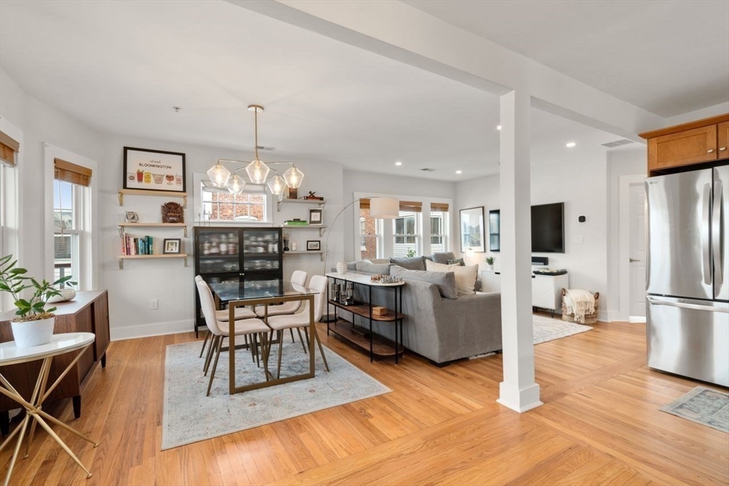 10 Silvey Pl # 3
