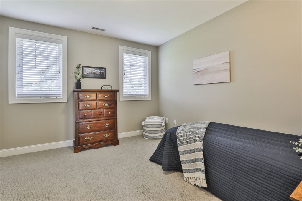 34 Winship Dr