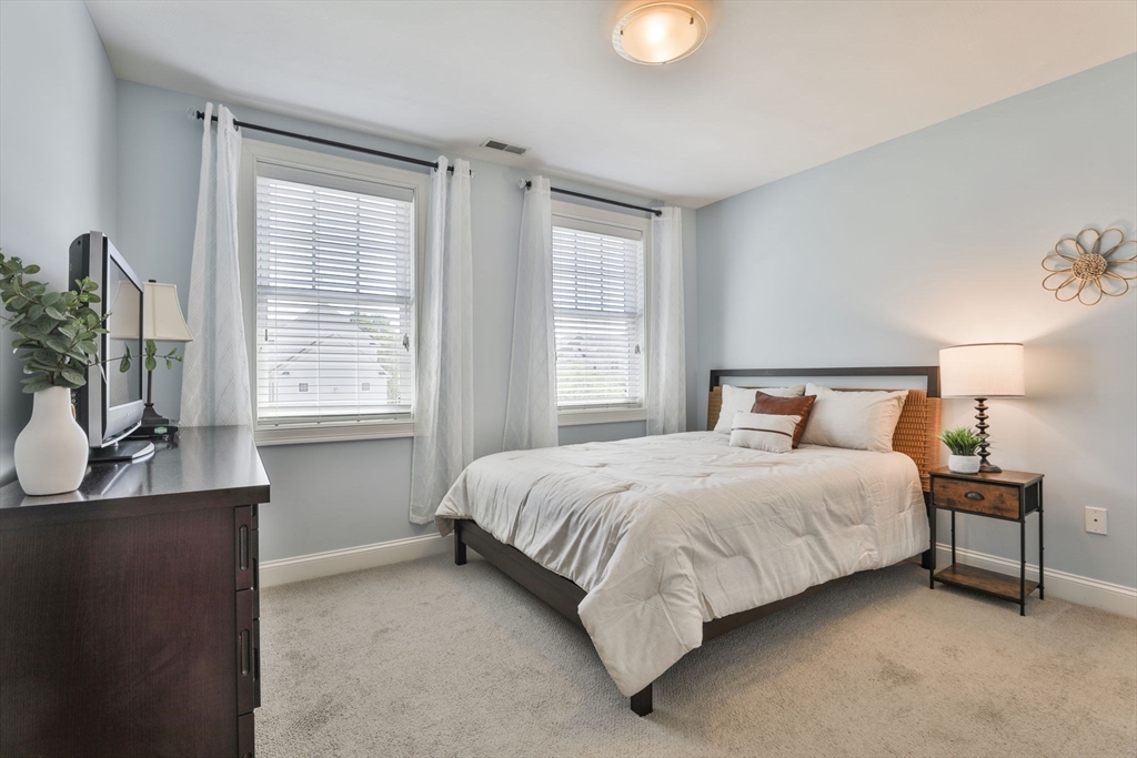 34 Winship Dr