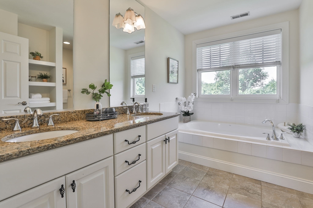 34 Winship Dr