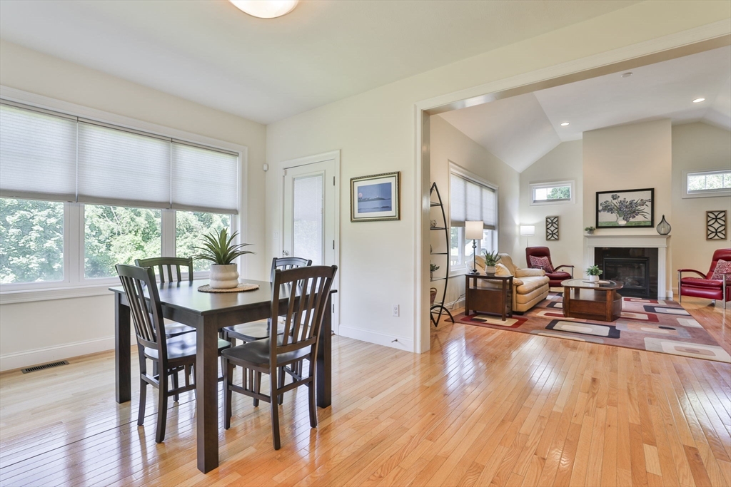 34 Winship Dr