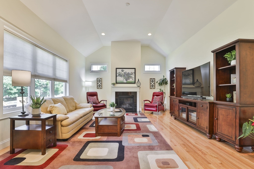 34 Winship Dr