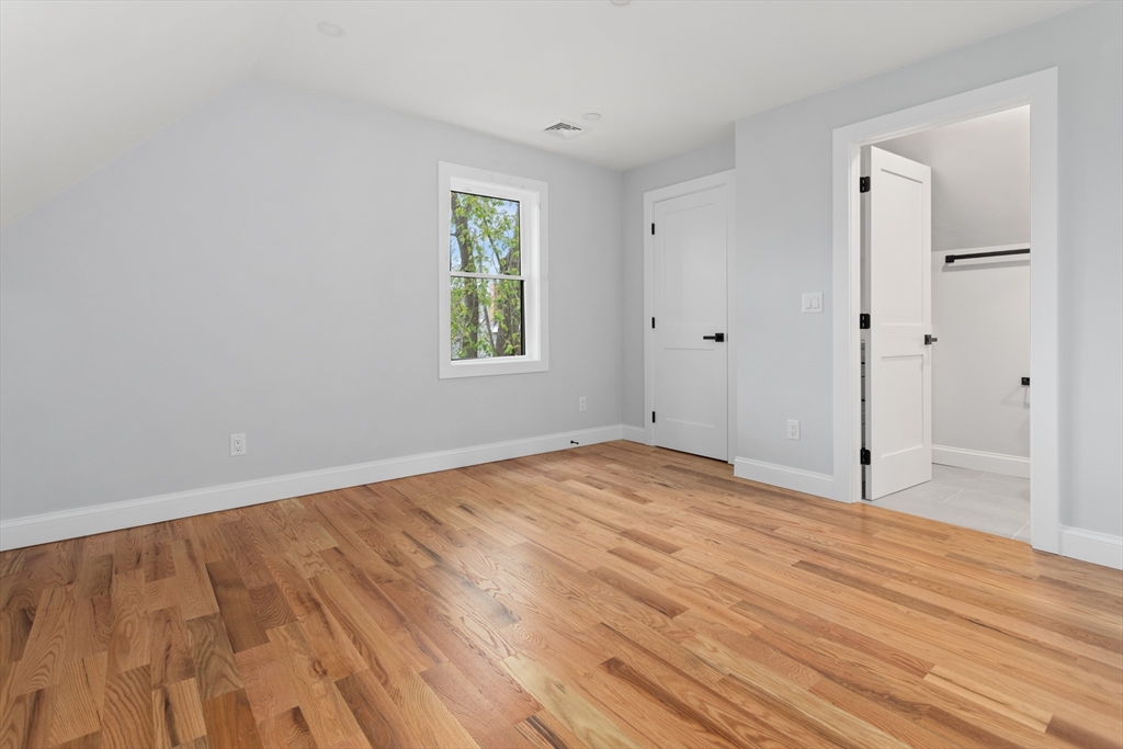36 Burnside Ave # 3