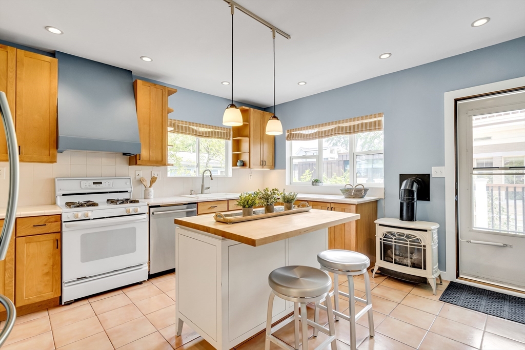 11 Chandler St # 2