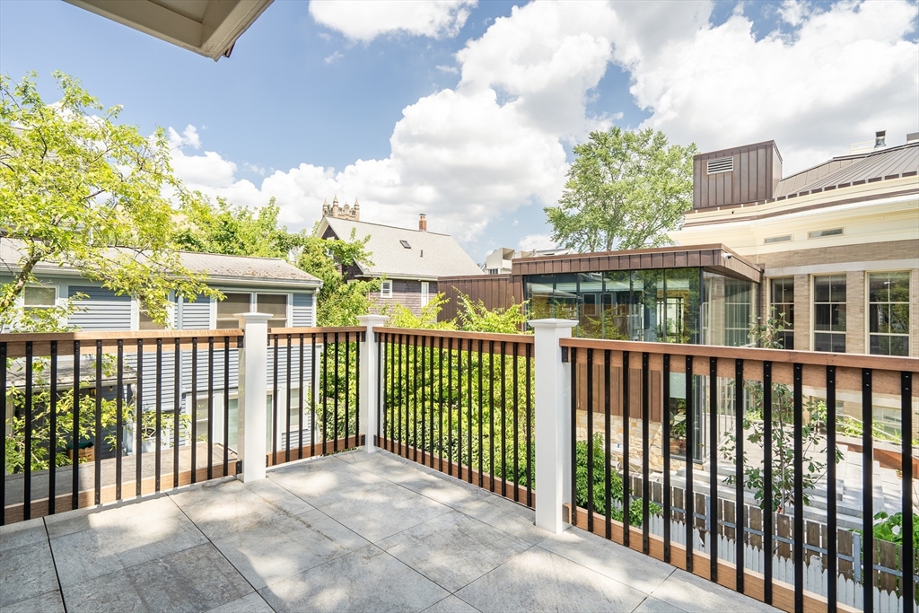 11 Chandler St # 2