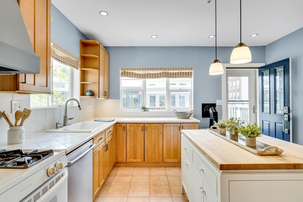 11 Chandler St # 2