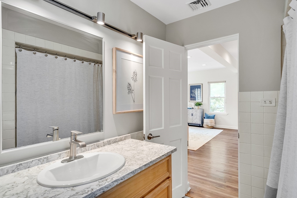 11 Chandler St # 2