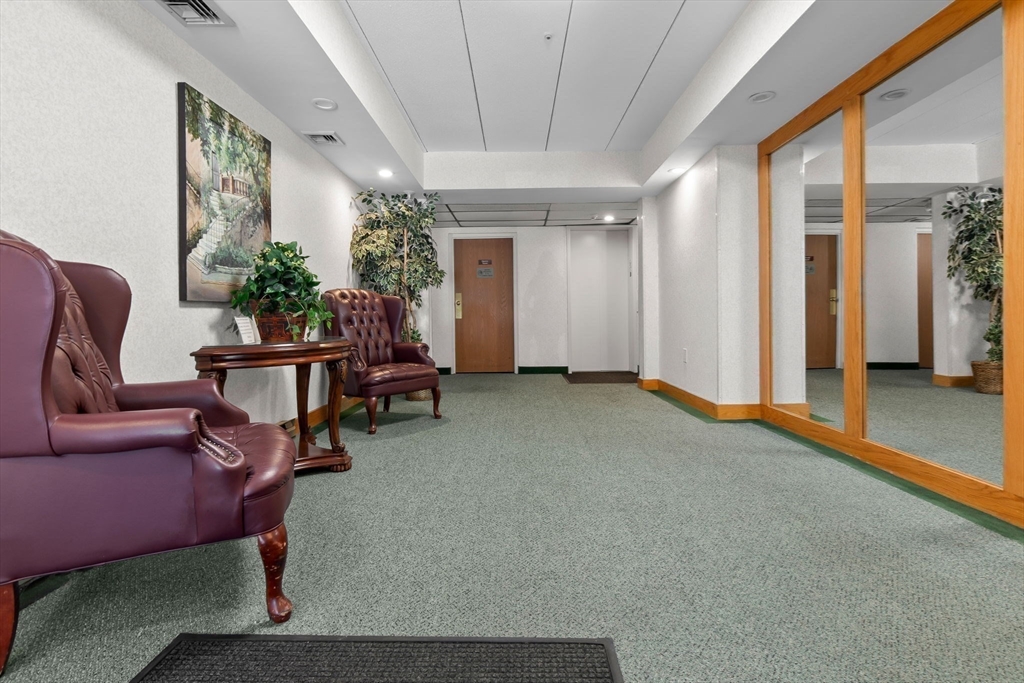 133 Franklin St # 503