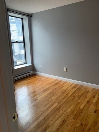 379 Meridian St # 202