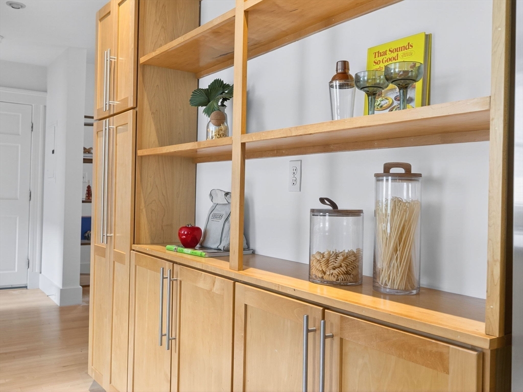 17 Linden Avenue # 2