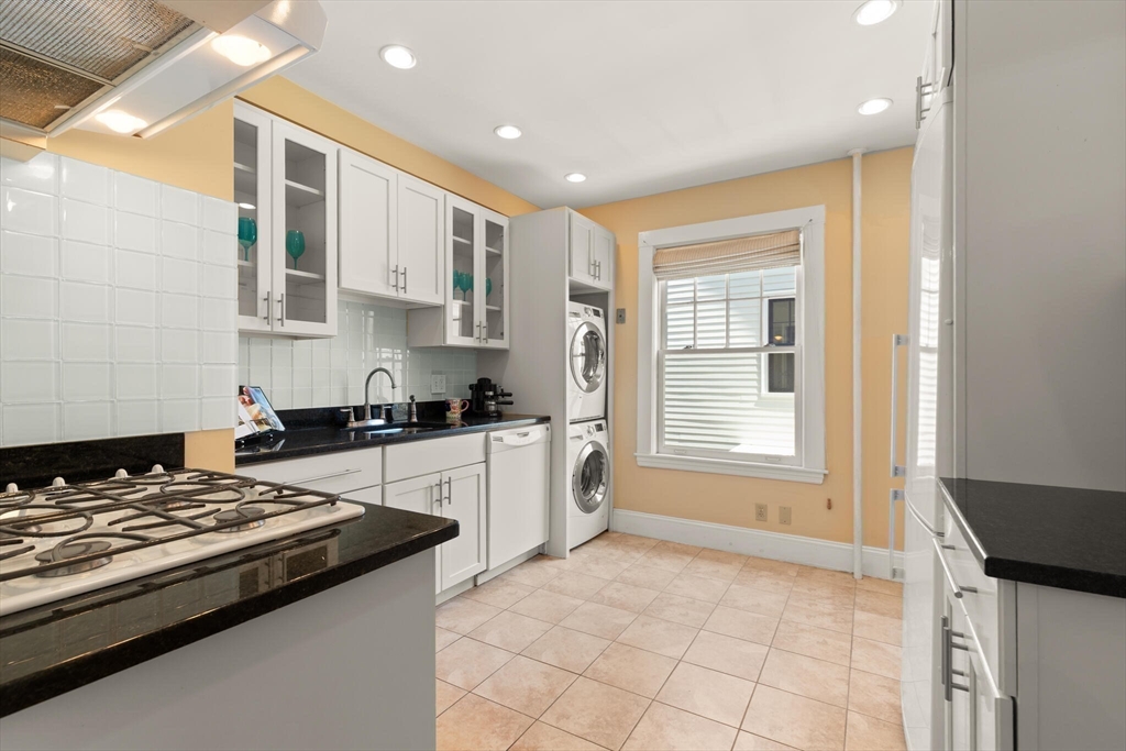 70 Hammond St # 2