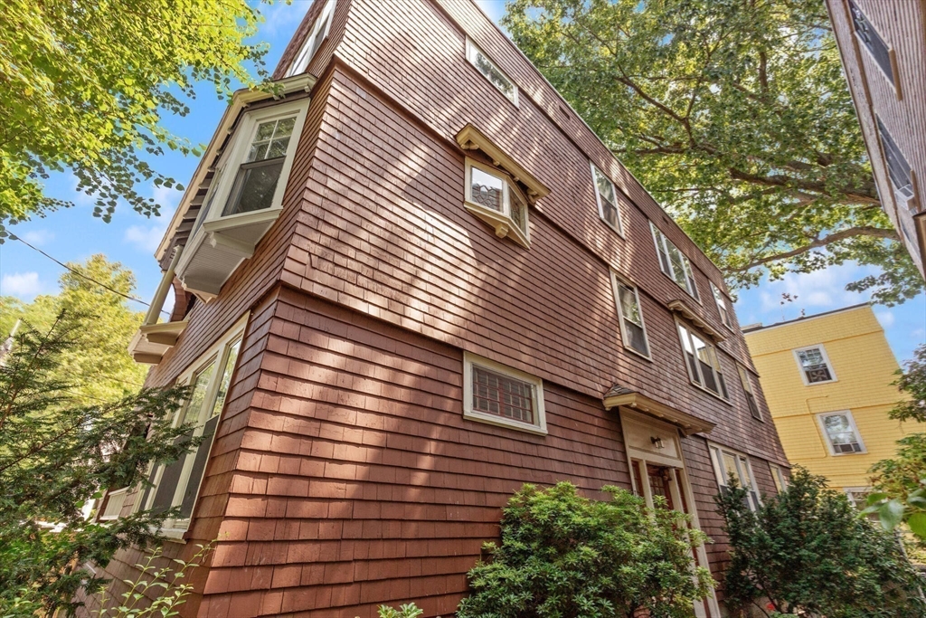 70 Hammond St # 2