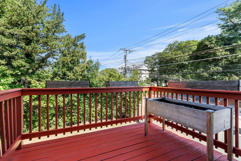 997 Main St # 1