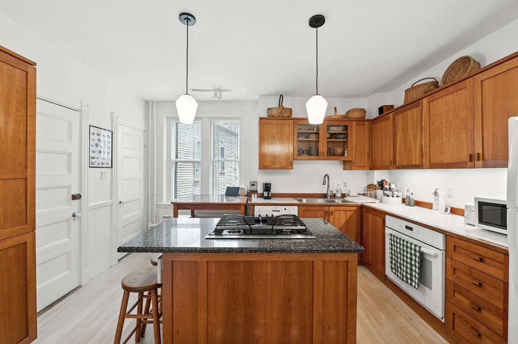 26 Hurlbut Street # 3