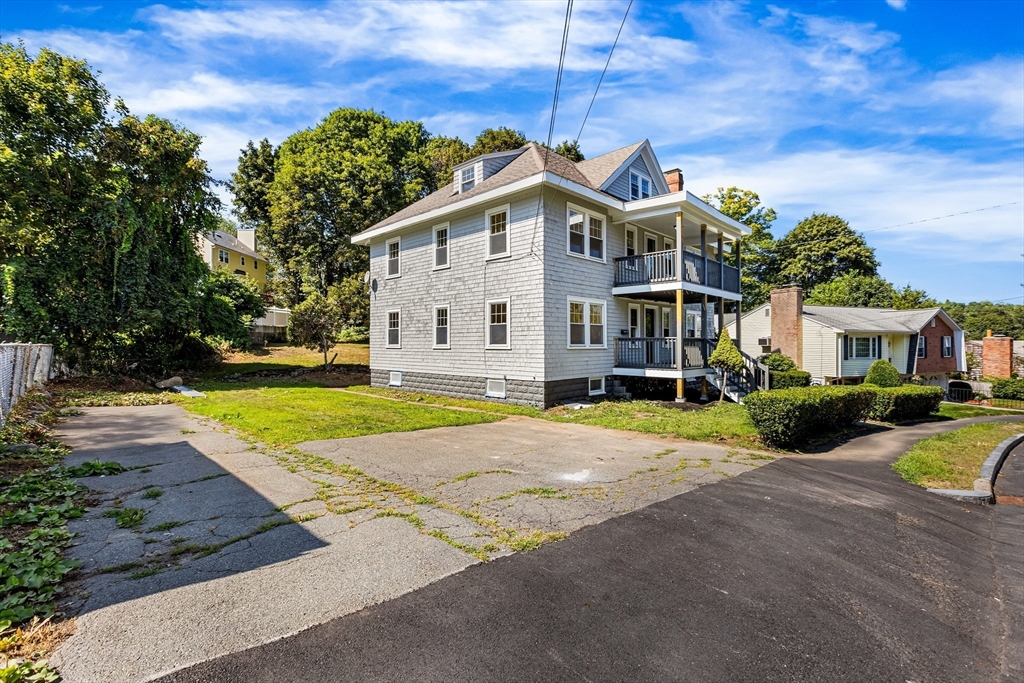 109 Orris St