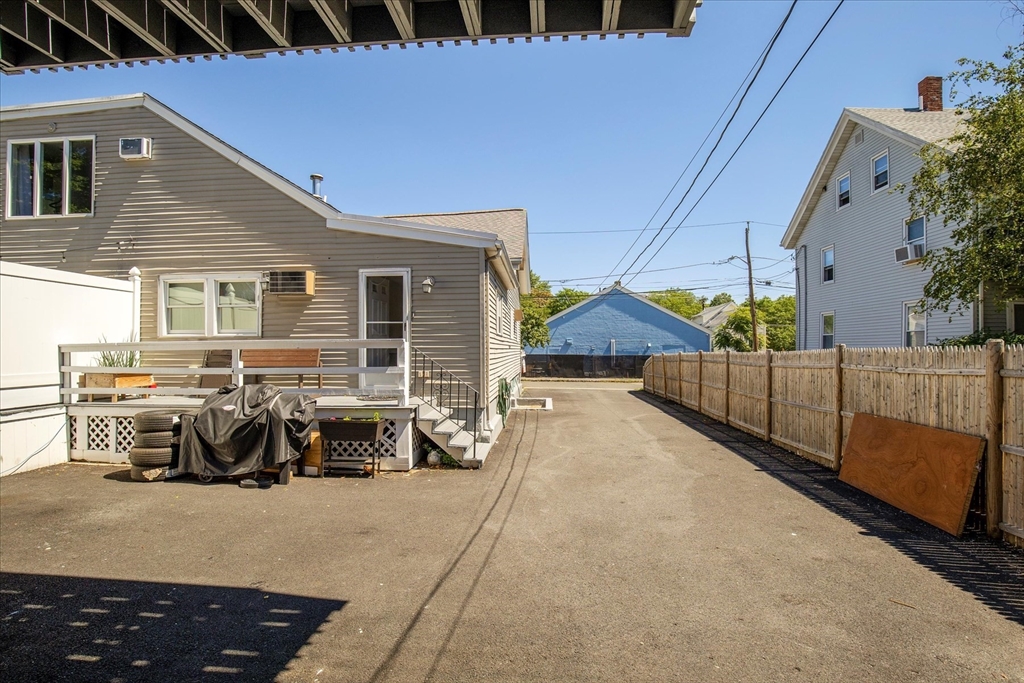 23-25 Richardson St