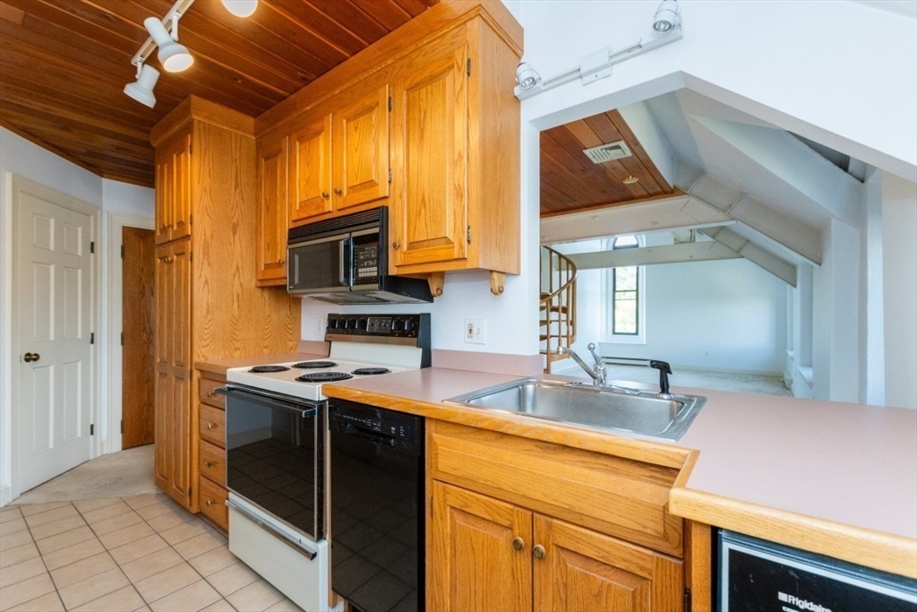 115 Washington St # 3D