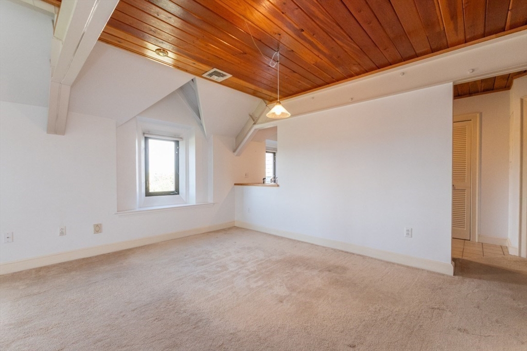 115 Washington St # 3D