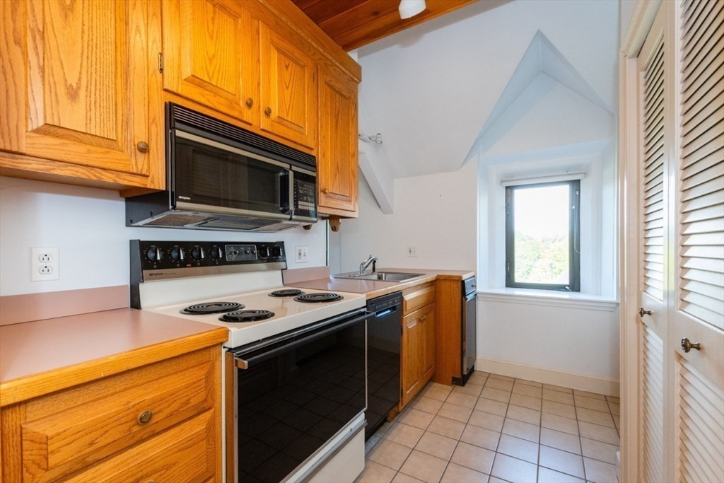 115 Washington St # 3D