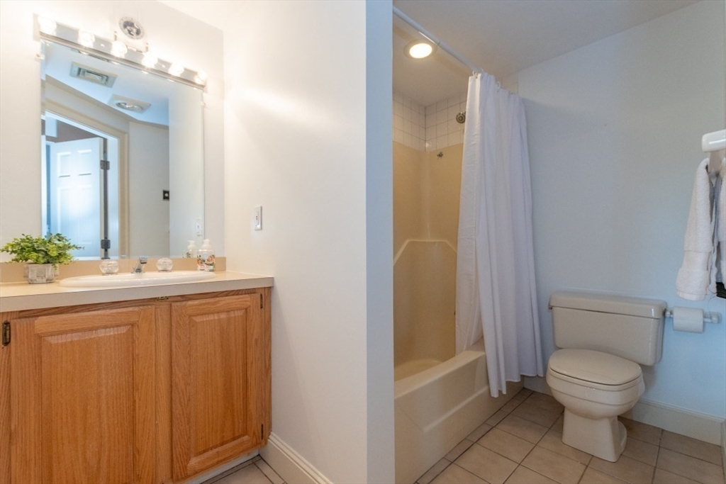 115 Washington St # 3D