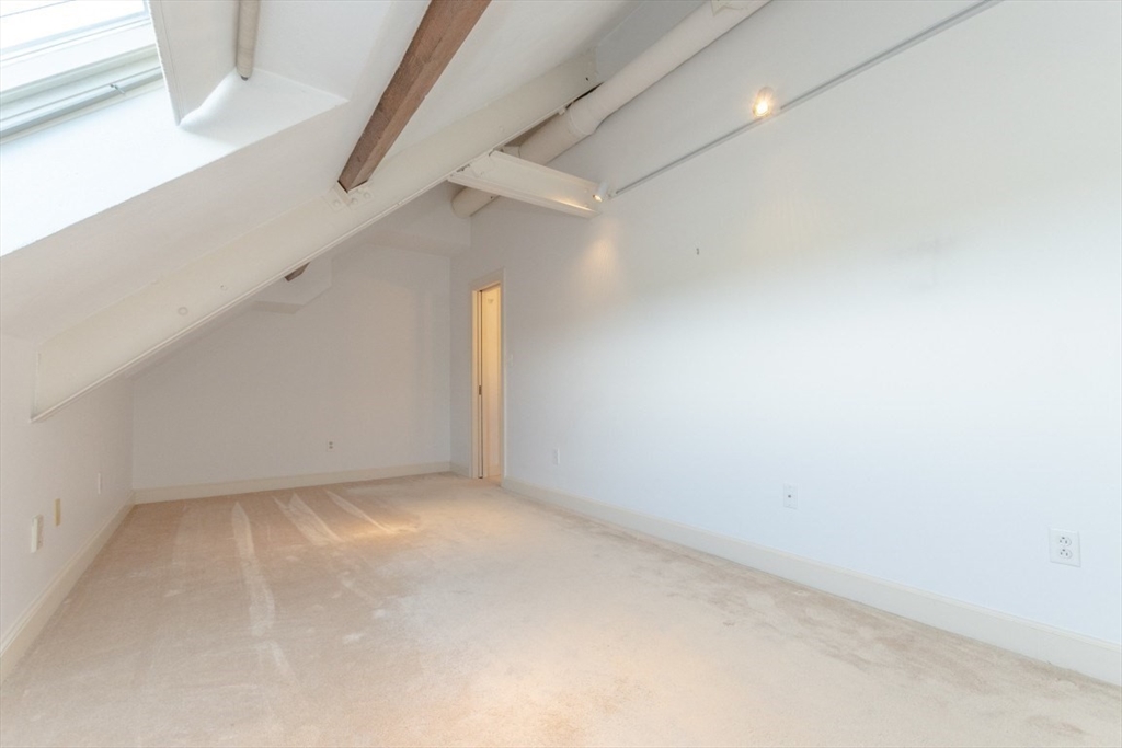 115 Washington St # 3D
