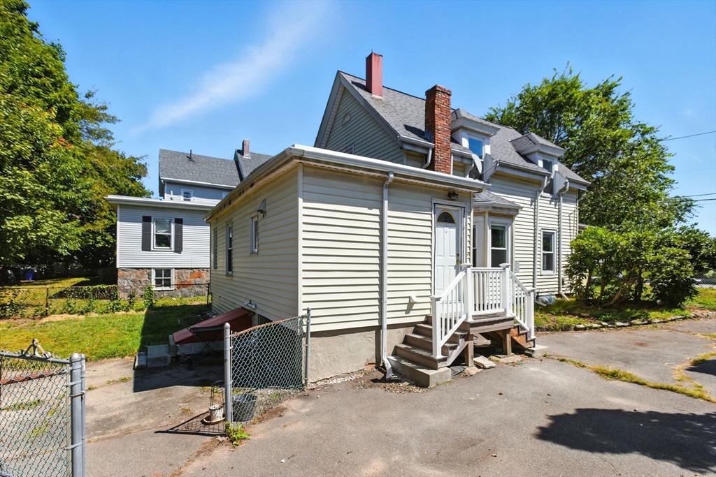 55 Warren Ave