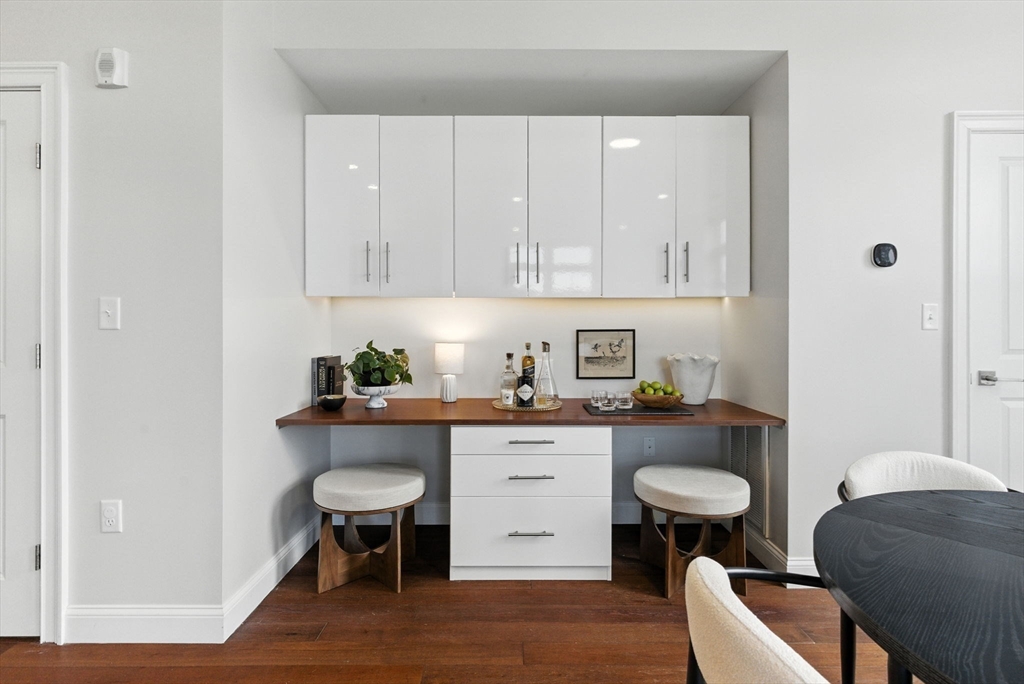170 W Broadway # 410