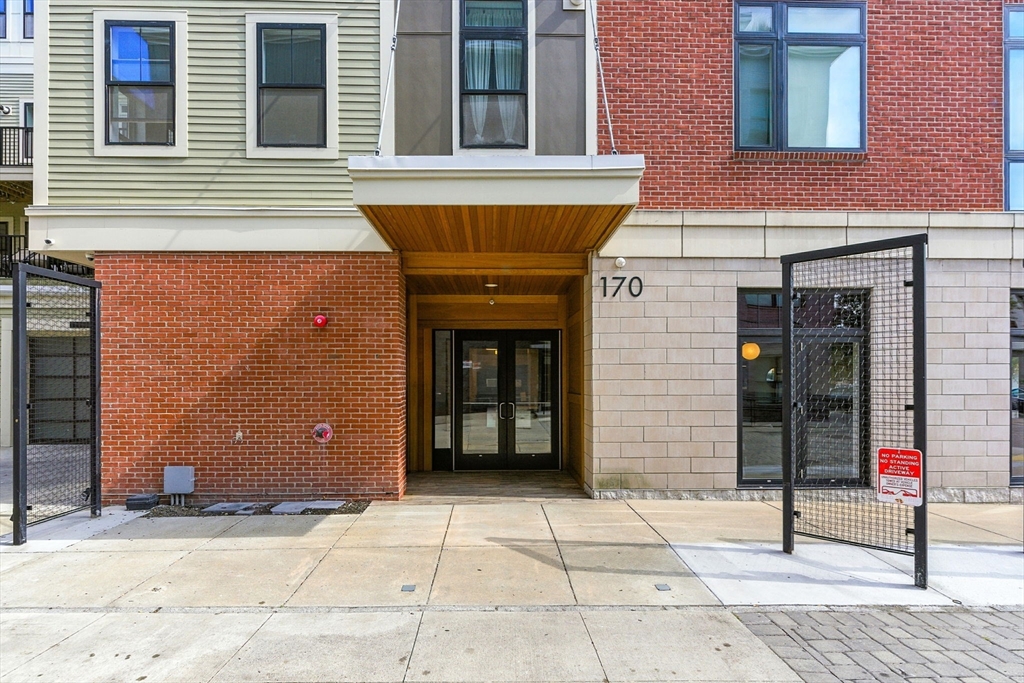 170 W Broadway # 410