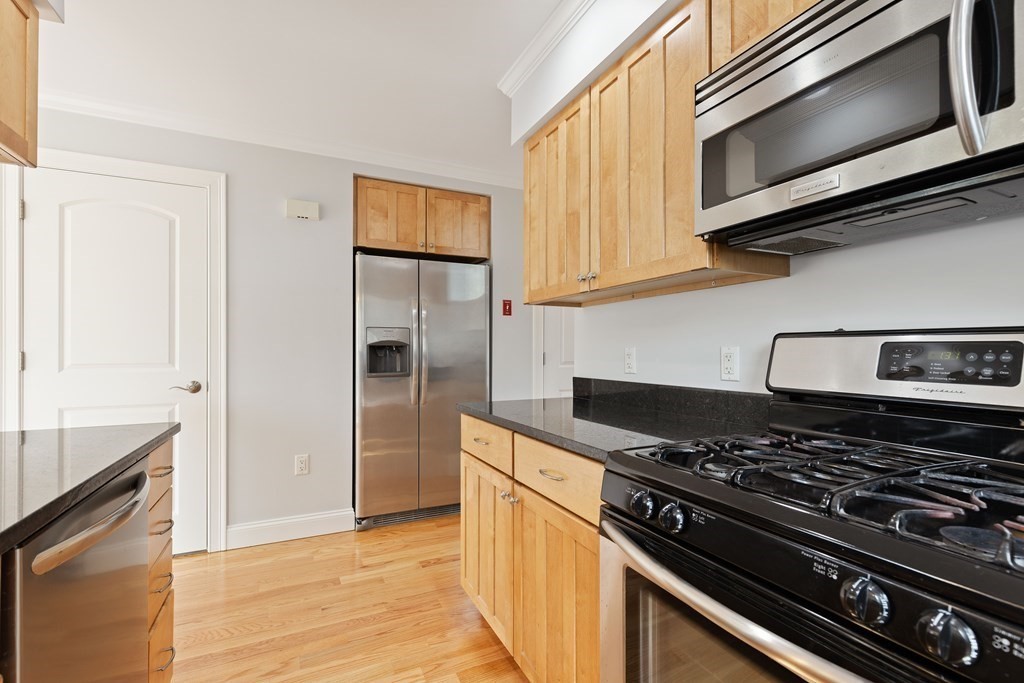 54-60 Holton St # 58