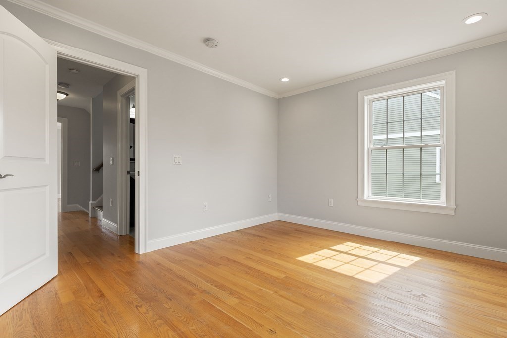 54-60 Holton St # 58