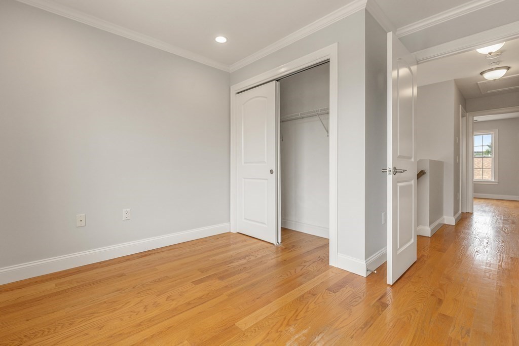 54-60 Holton St # 58