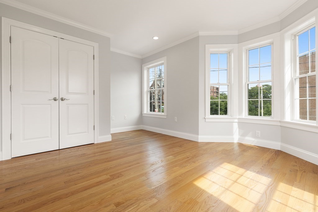 54-60 Holton St # 58