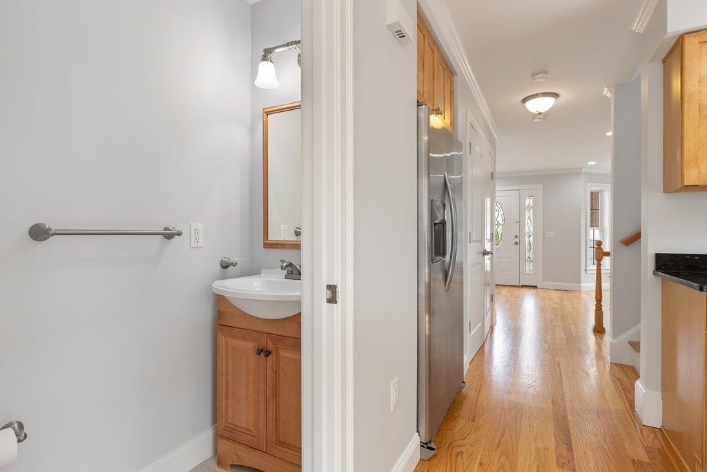 54-60 Holton St # 58