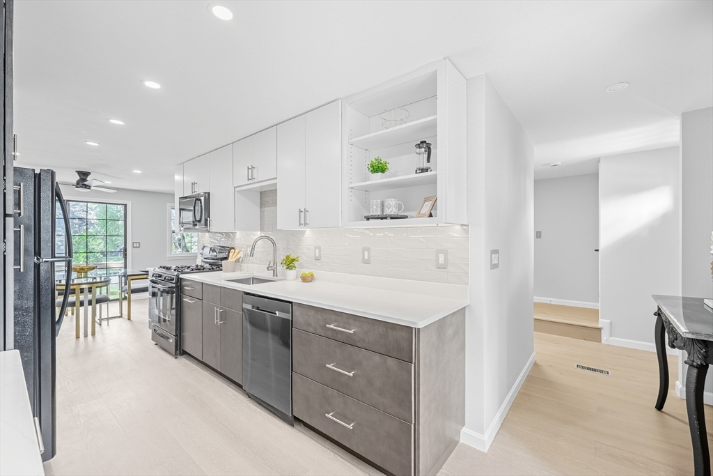 261 Apache Way # 261