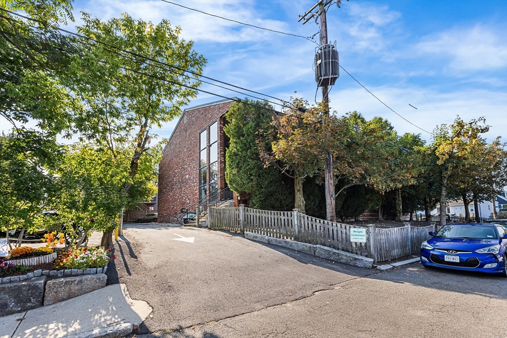 10 Roberts St # 14