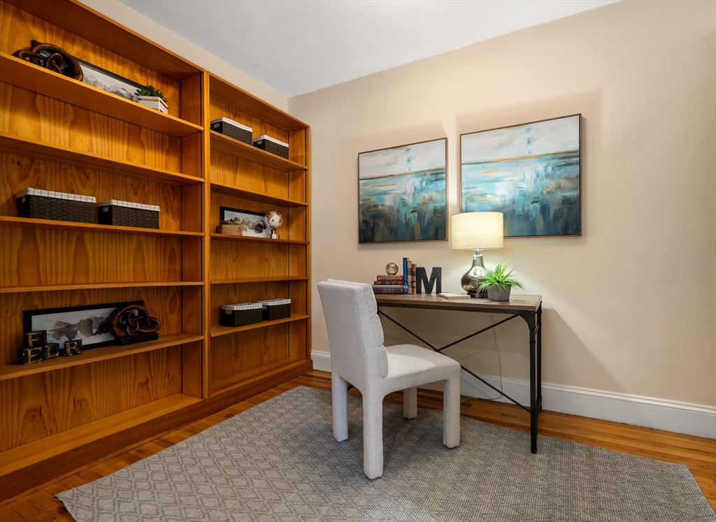 43 Linnaean Street # 42A