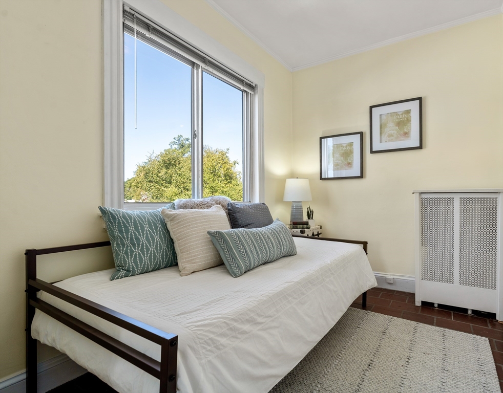 43 Linnaean Street # 42A