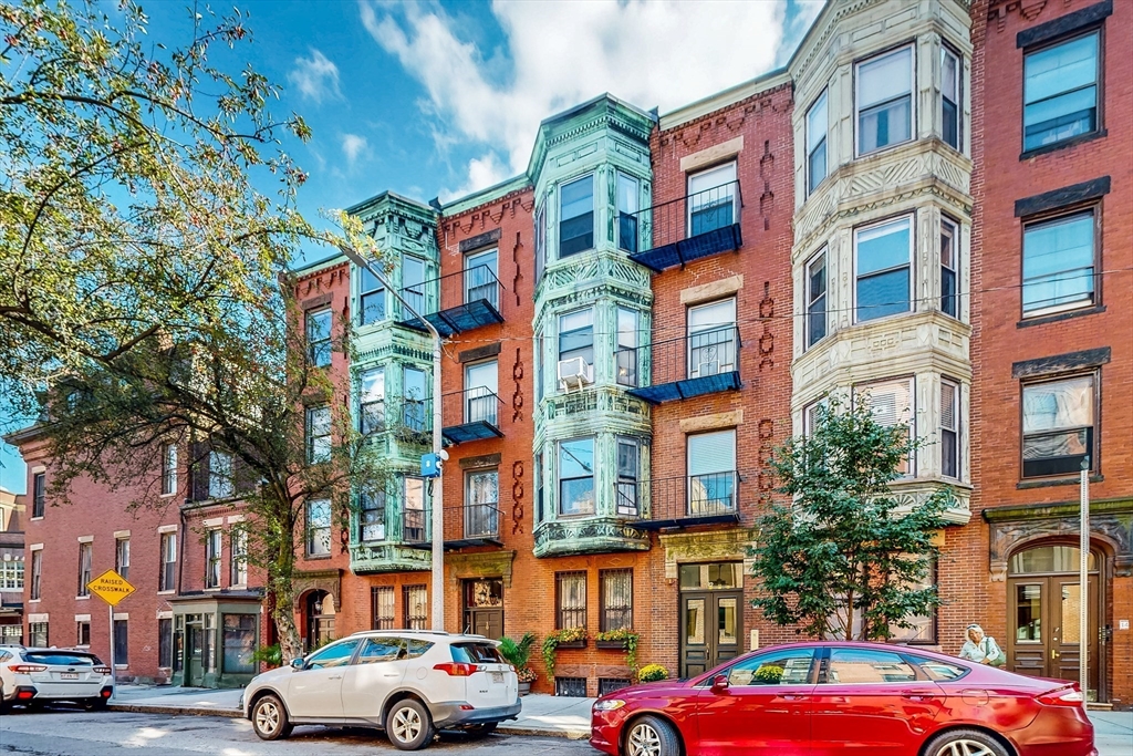 12 Isabella St # 3