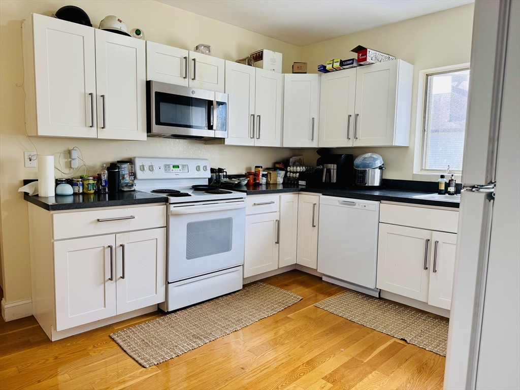 59 Waverly Street # 2