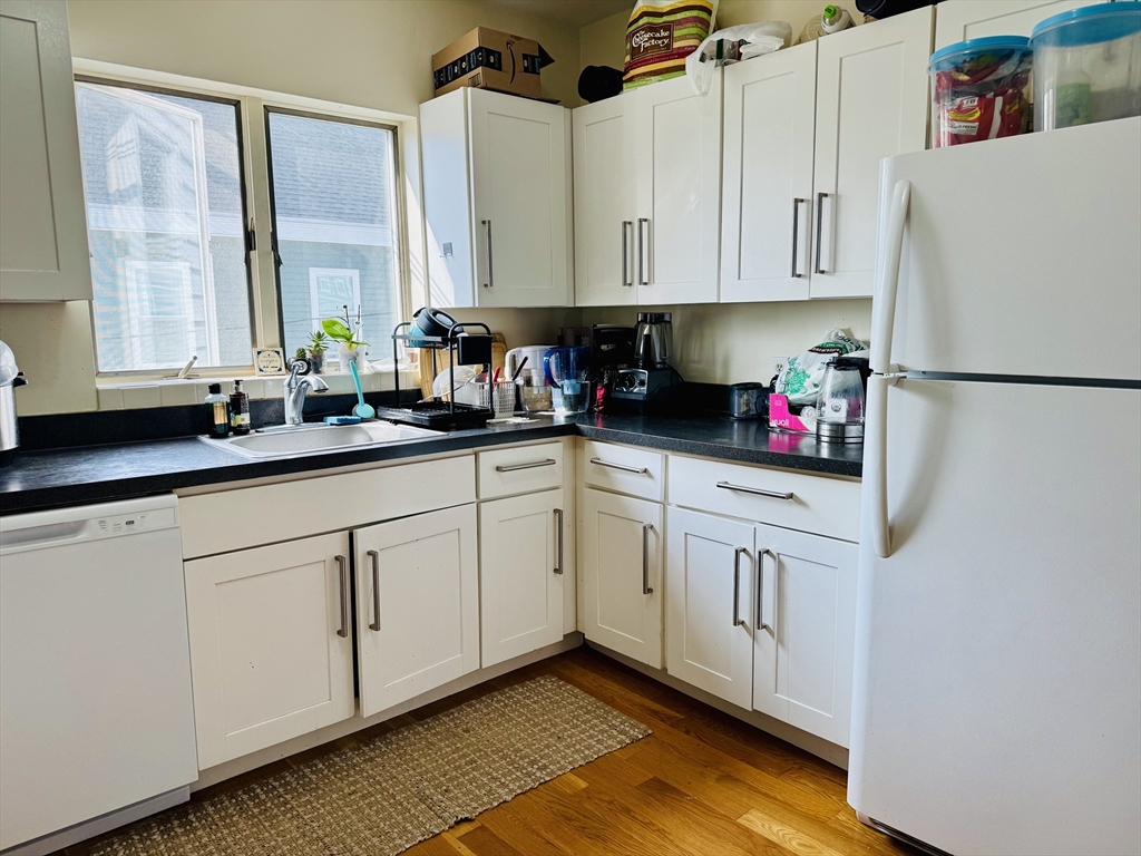 59 Waverly Street # 2