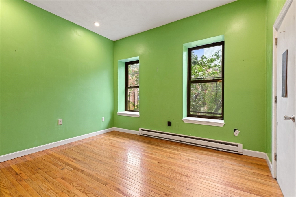 231 W Newton St # 3