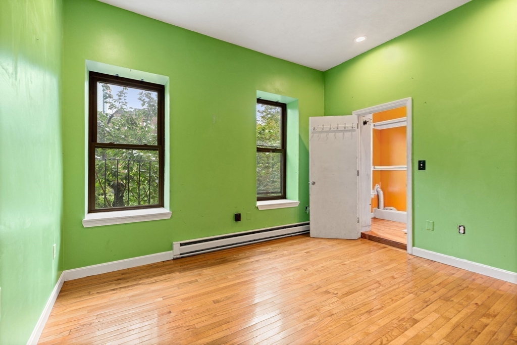 231 W Newton St # 3