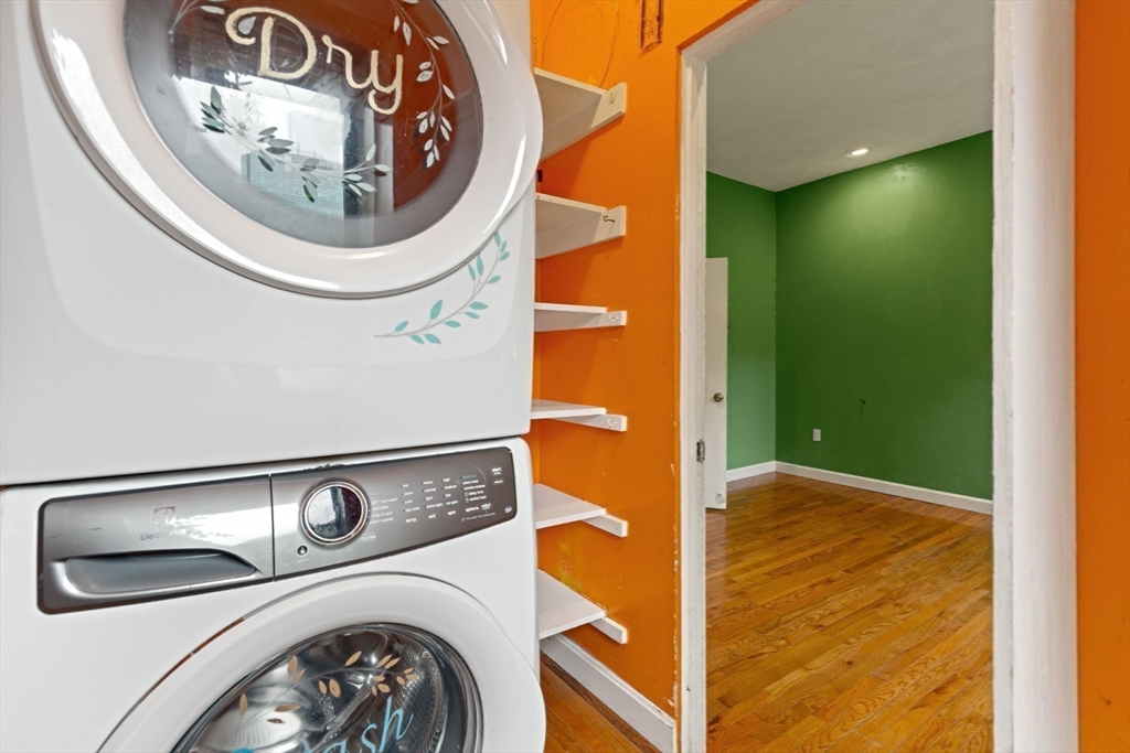 231 W Newton St # 3