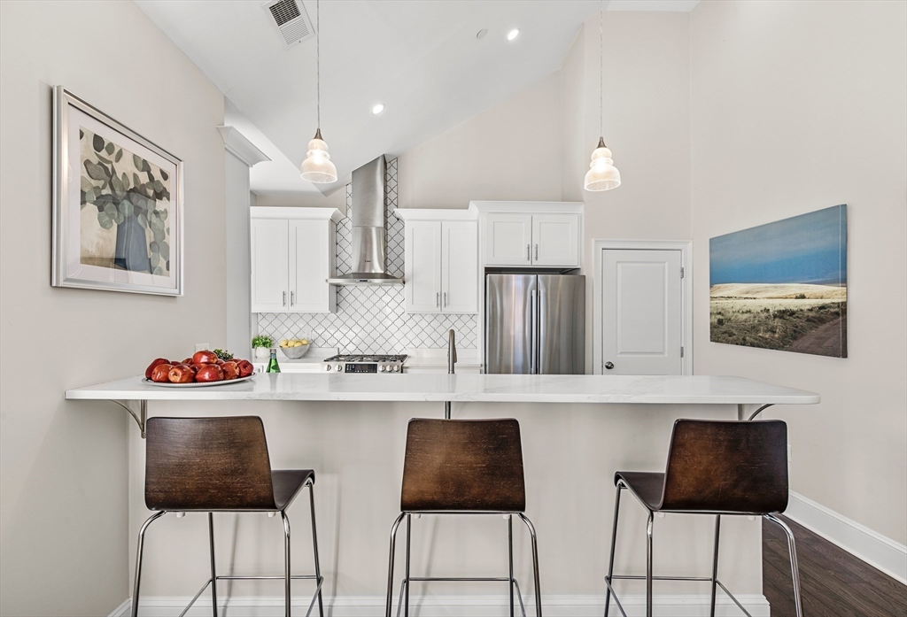 384 Highland Ave # 3