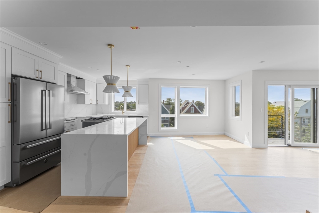 595 Broadway # 202