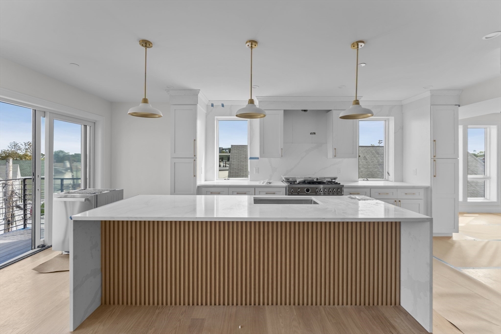 595 Broadway # 202