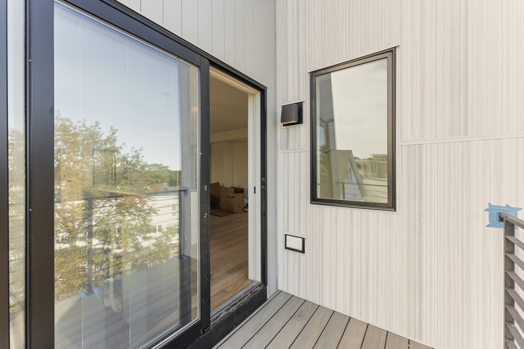 595 Broadway # 202